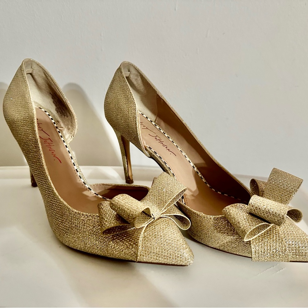 Betsy Johnson gold glitter bow heels